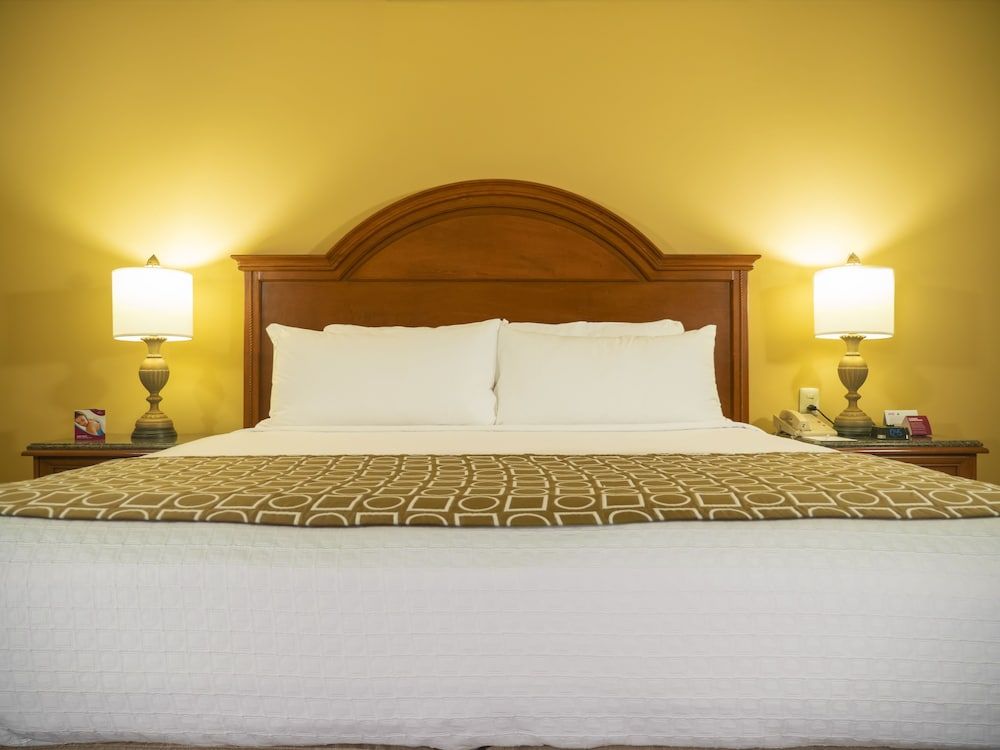 Standard Room, 1 King Bed (Low Floor)