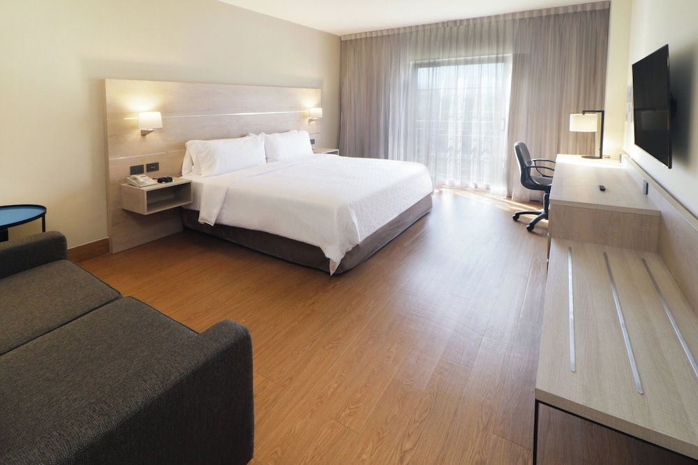 Standard Room, 1 King Bed, Accessible