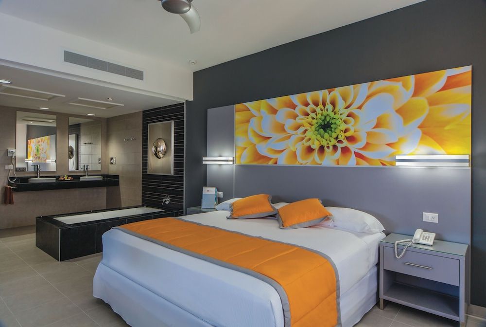 Suite, Ocean View (B2C-US)