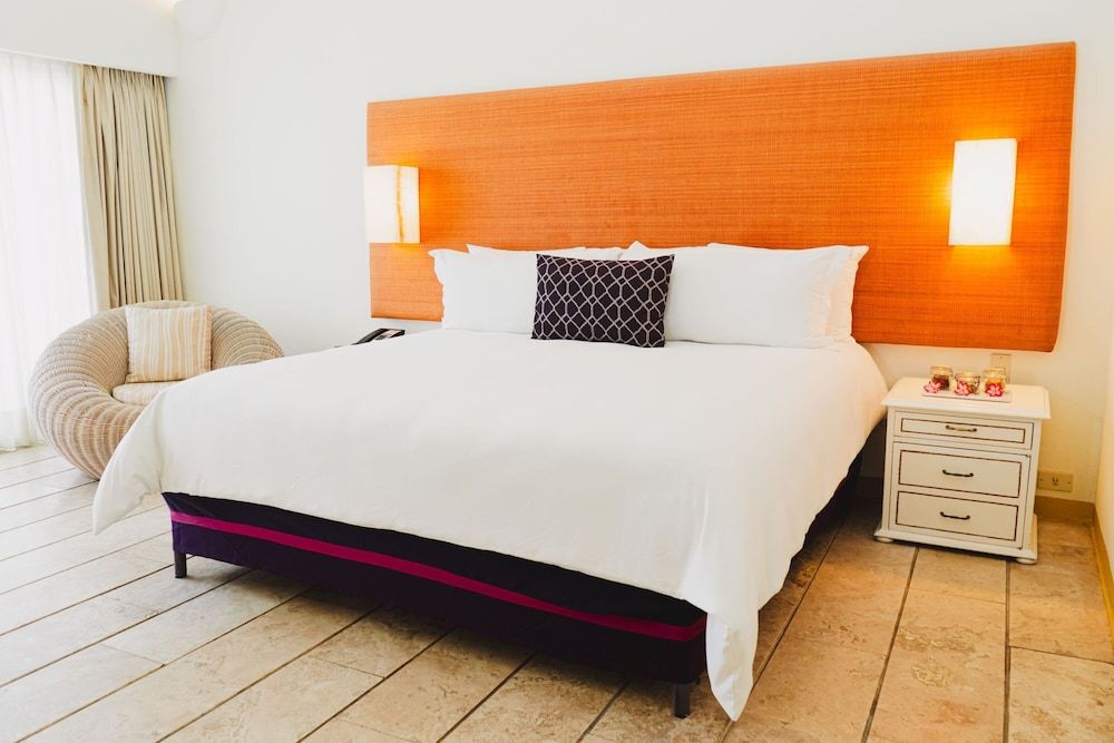 Camino Real Zaashila Huatulco Deluxe King sea view 3