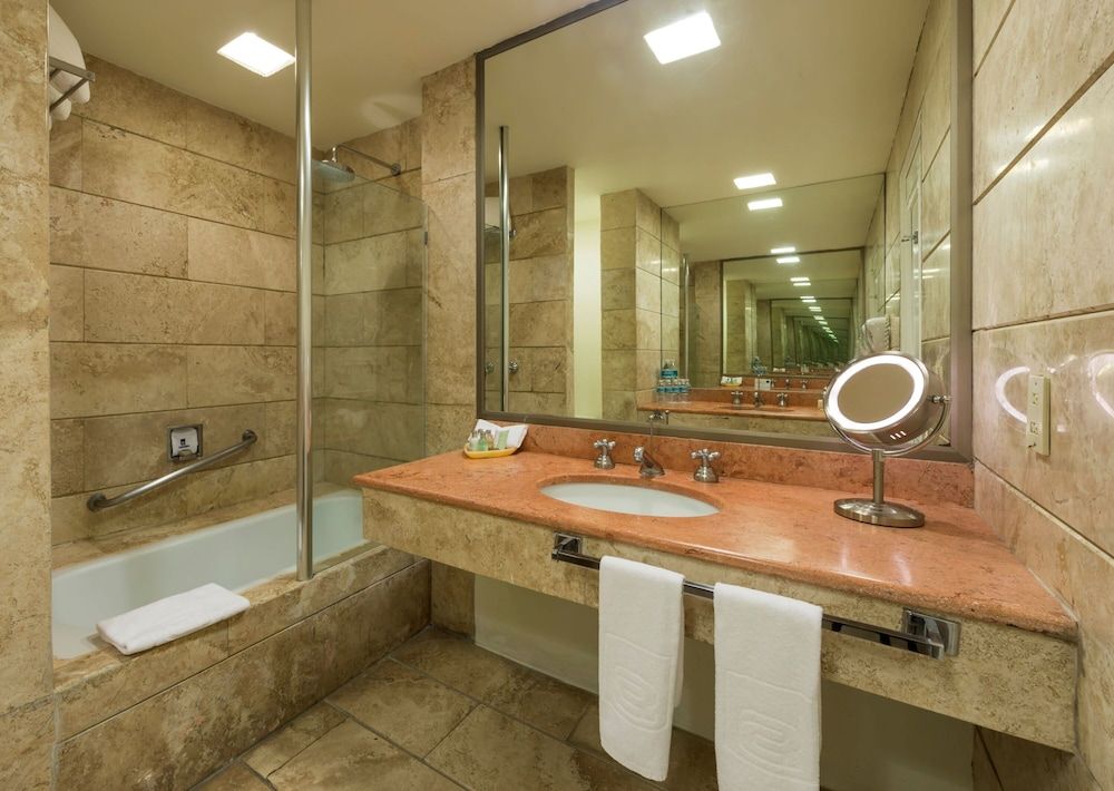 Camino Real Zaashila Huatulco Deluxe King sea view 8