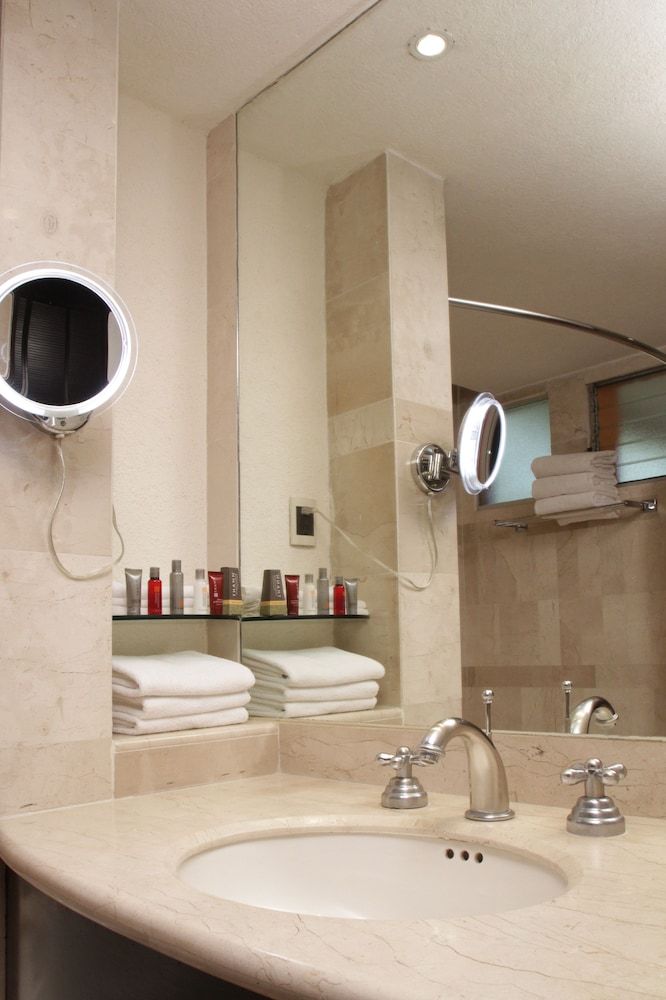 Executive Room, 1 King Bed