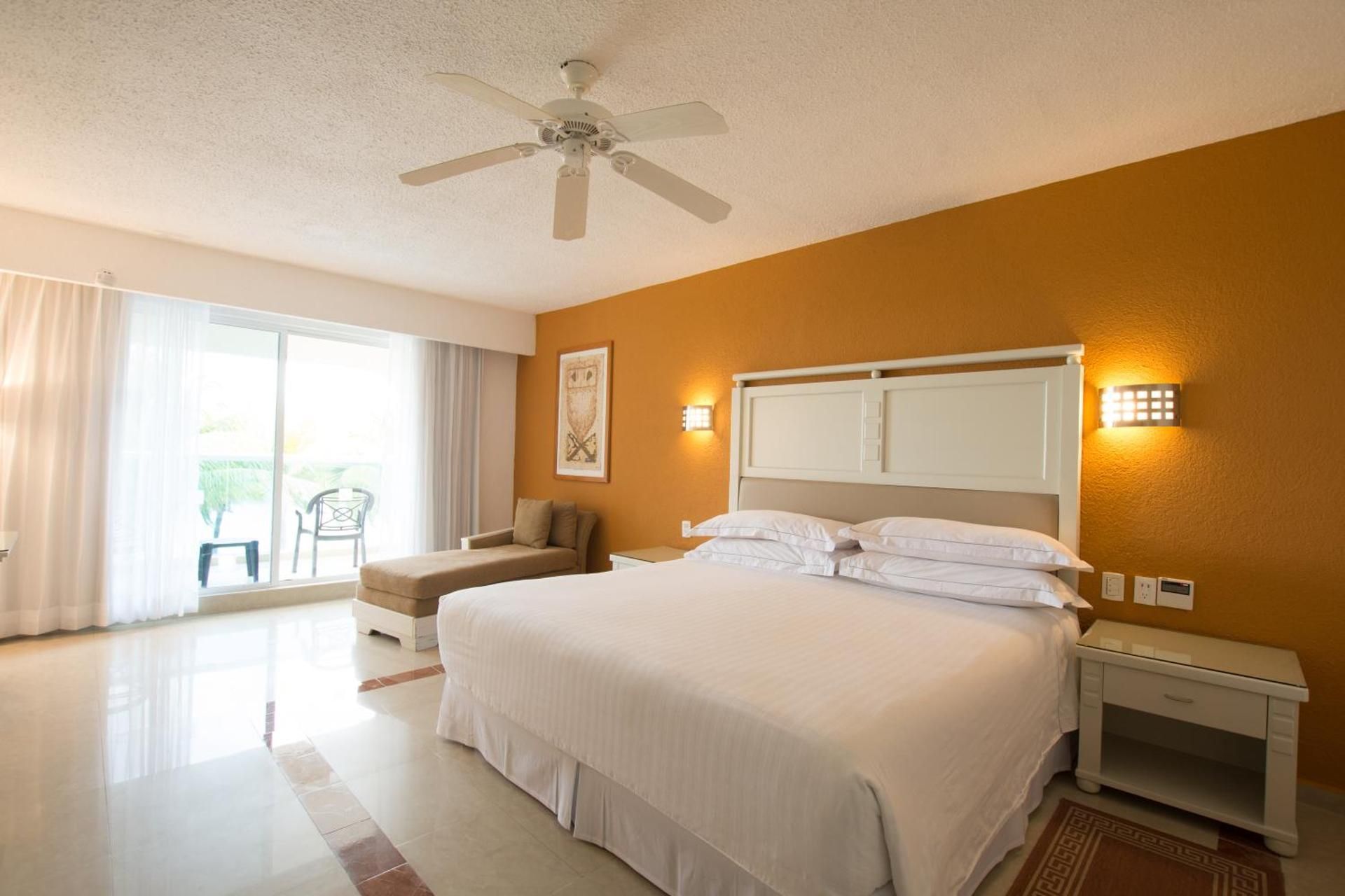 Double Room with Terrace (2 Adults + 1 Child)