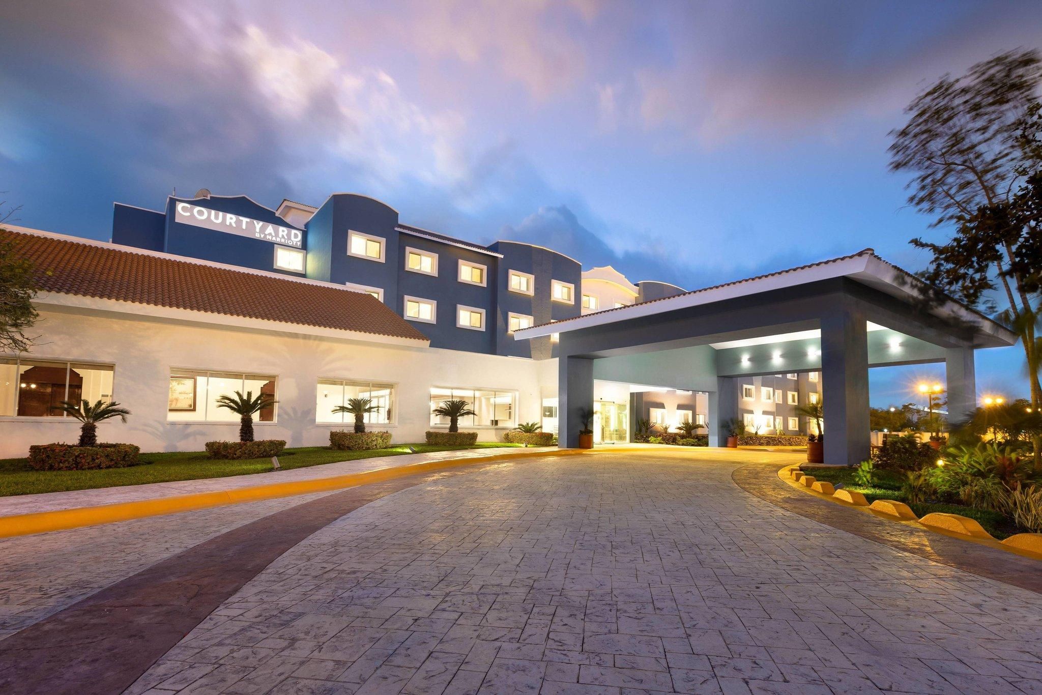 undefined Courtyard by Marriott Cancun Airport 2