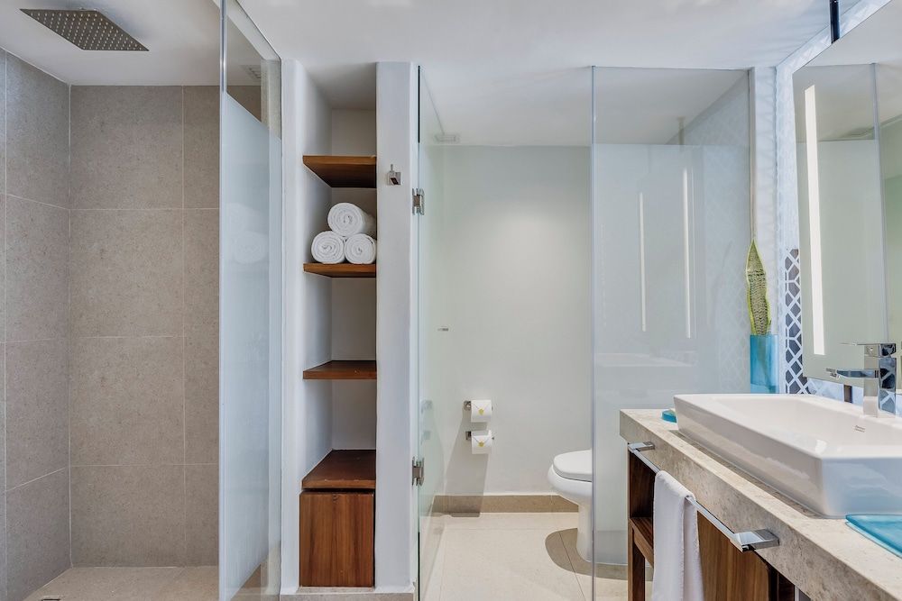 Fiesta Americana Condesa Cancun All Inclusive Premium Room, 1 King Bed, Non Smoking, Garden View 5