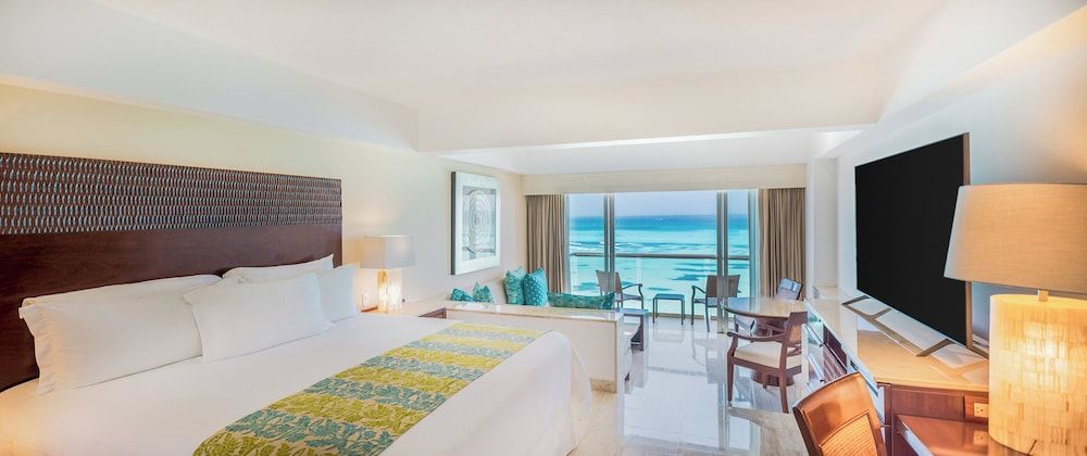 Grand Fiesta Americana Coral Beach Cancun - All Inclusive Ocean View Suite (1 King) 3