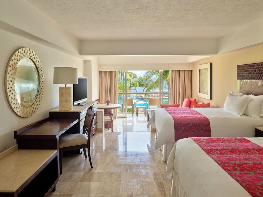 Ocean Front Suite Double (2 Queen)