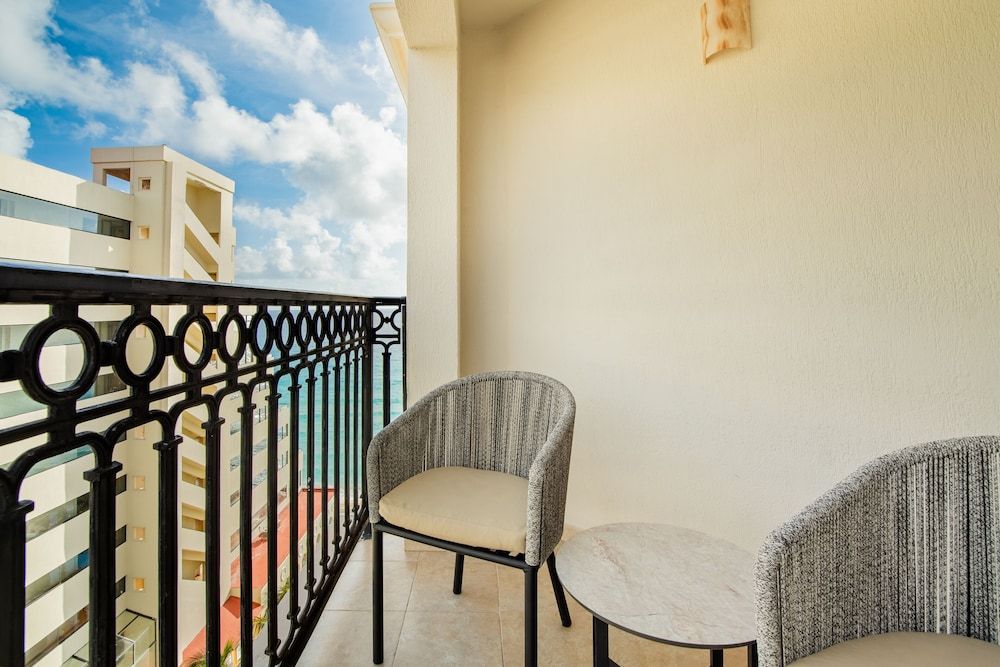 GR Solaris Cancun & Spa - All Inclusive Deluxe Room Balcony 3