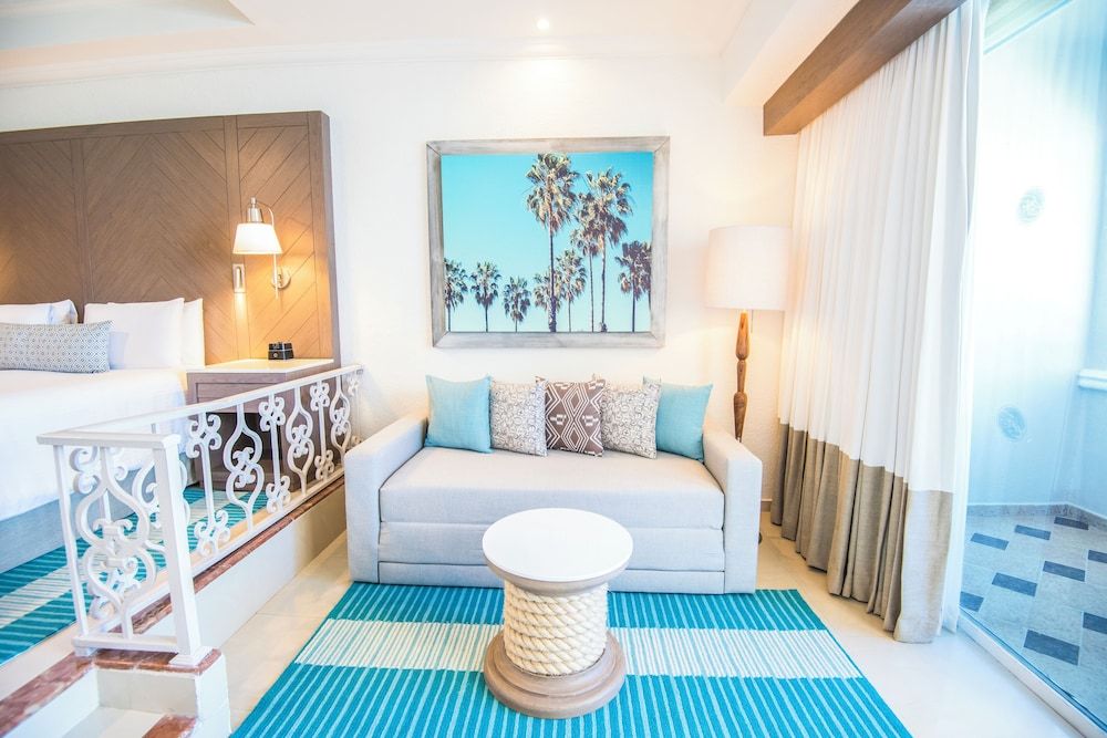 Junior Room, 1 King Bed, Oceanfront