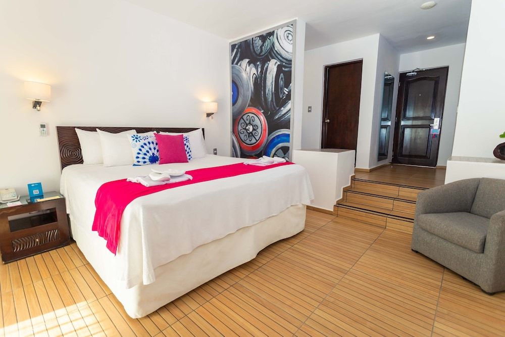 Mia Reef Isla Mujeres - All Inclusive Deluxe Villa Ocean Front Suite 3