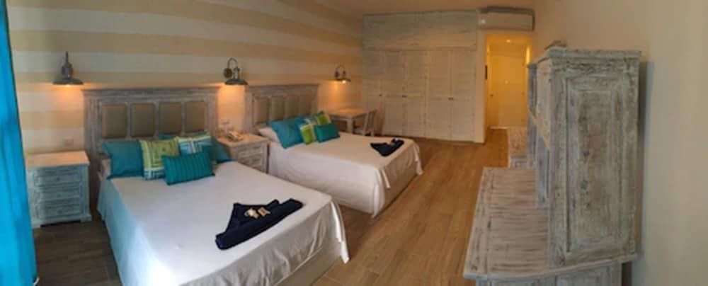 Hotel Coco Rio by Hospitality Wellbeing Executive Room, 2 Double Beds 2