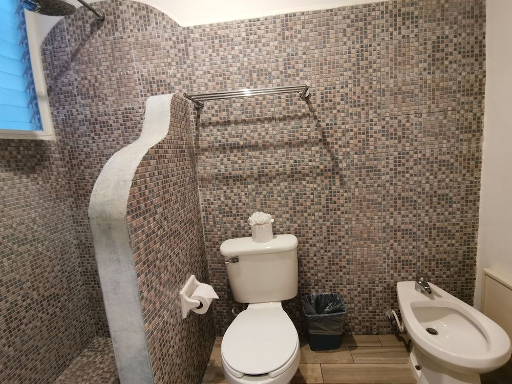 Hotel Coco Rio by Hospitality Wellbeing Junior Suite, 1 King Bed 4