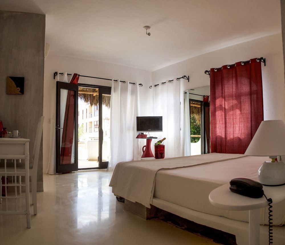 Junior Suite, 1 King Bed, Terrace, View