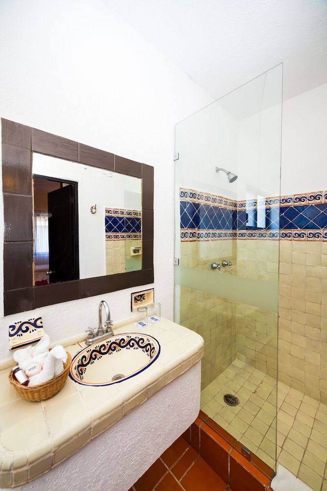 Nina Hotel Playa del Carmen Standard Room 7