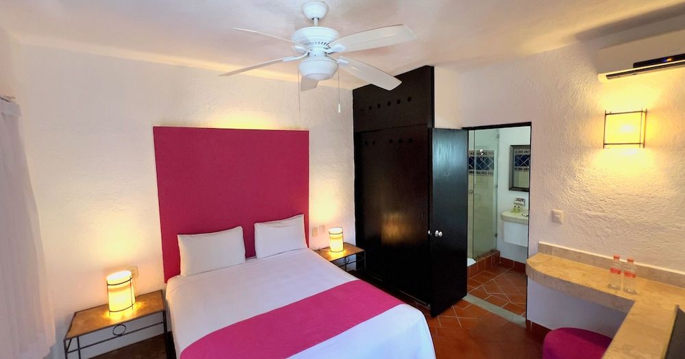 Nina Hotel Playa del Carmen Standard Room 2