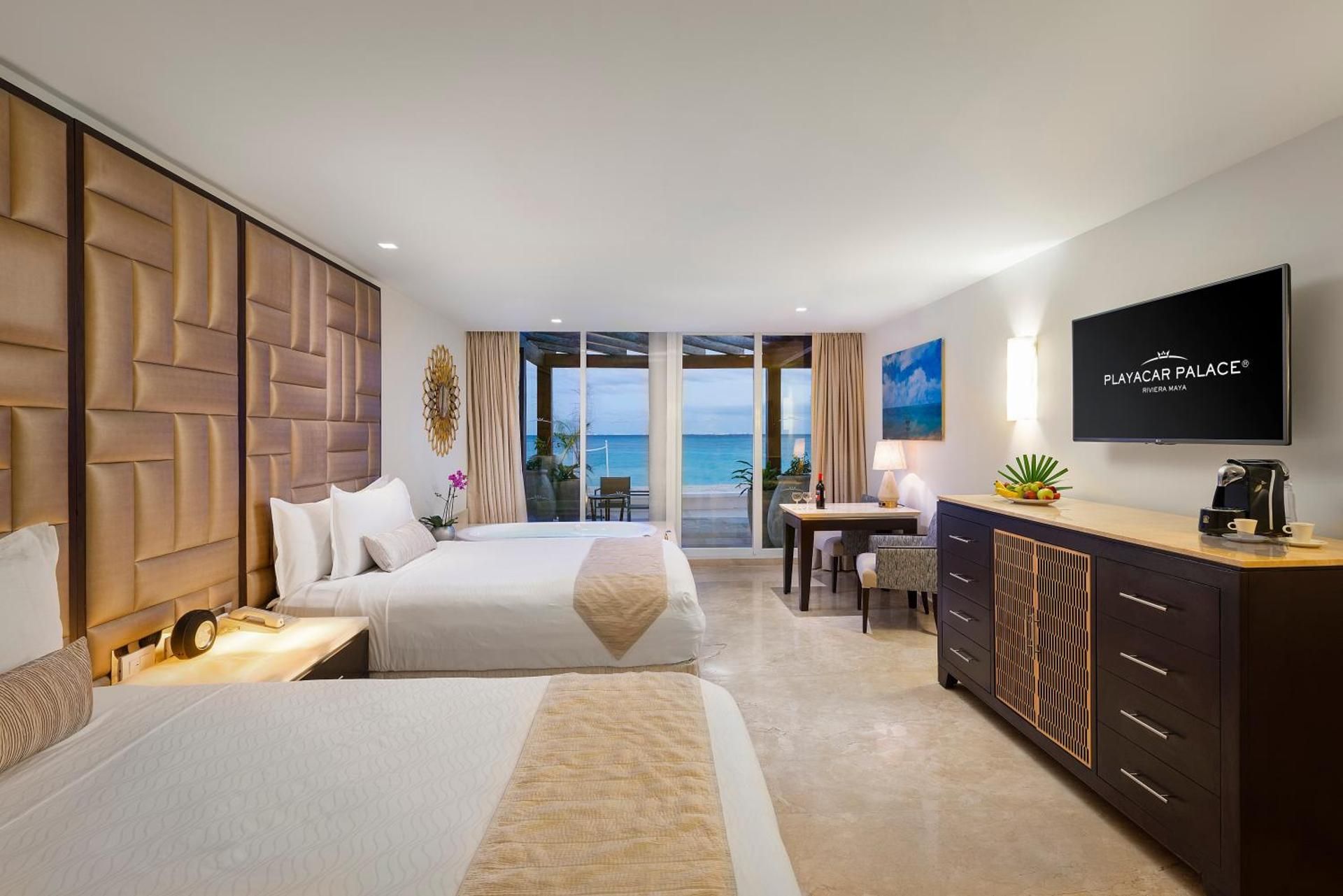 Superior Walk Out Suite Ocean Front - Kids and Teens Free