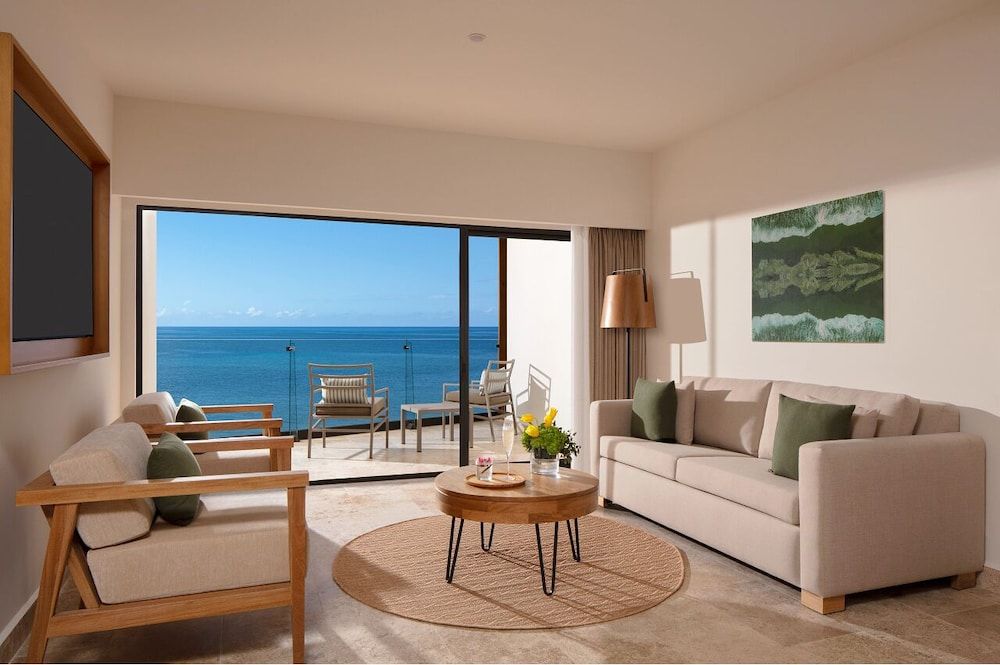 NEW Preferred Club Indigo Master Suite Ocean Front