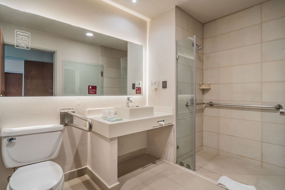 City Express Suites by Marriott Querétaro Suite, 2 Bedrooms, Non Smoking 8