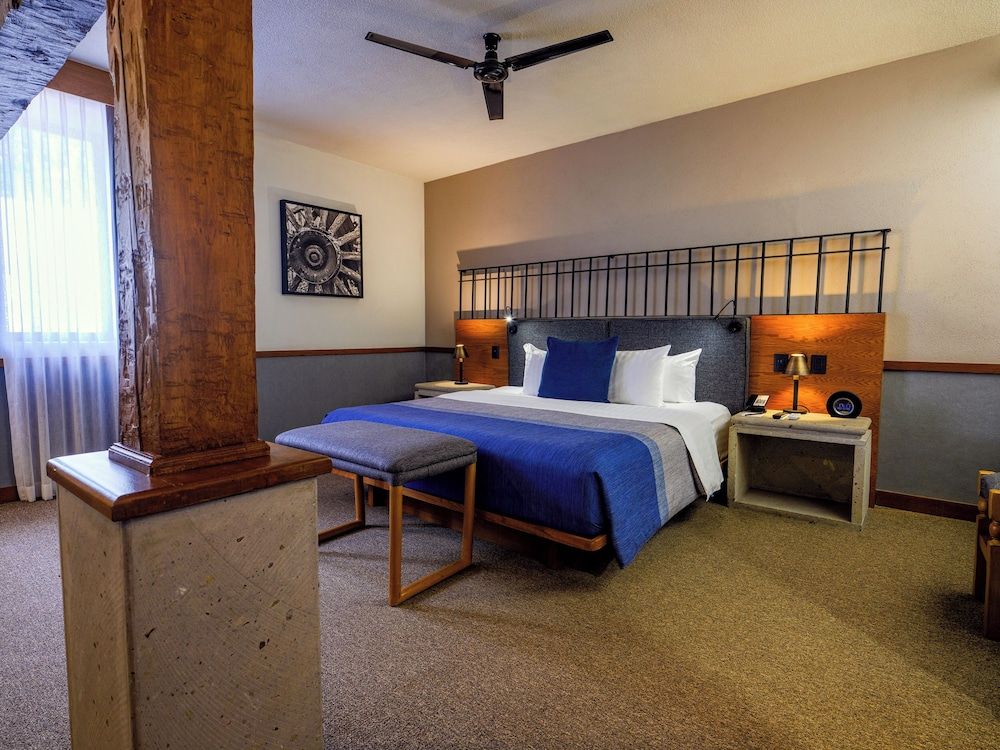Superior Deluxe, Jacuzzi