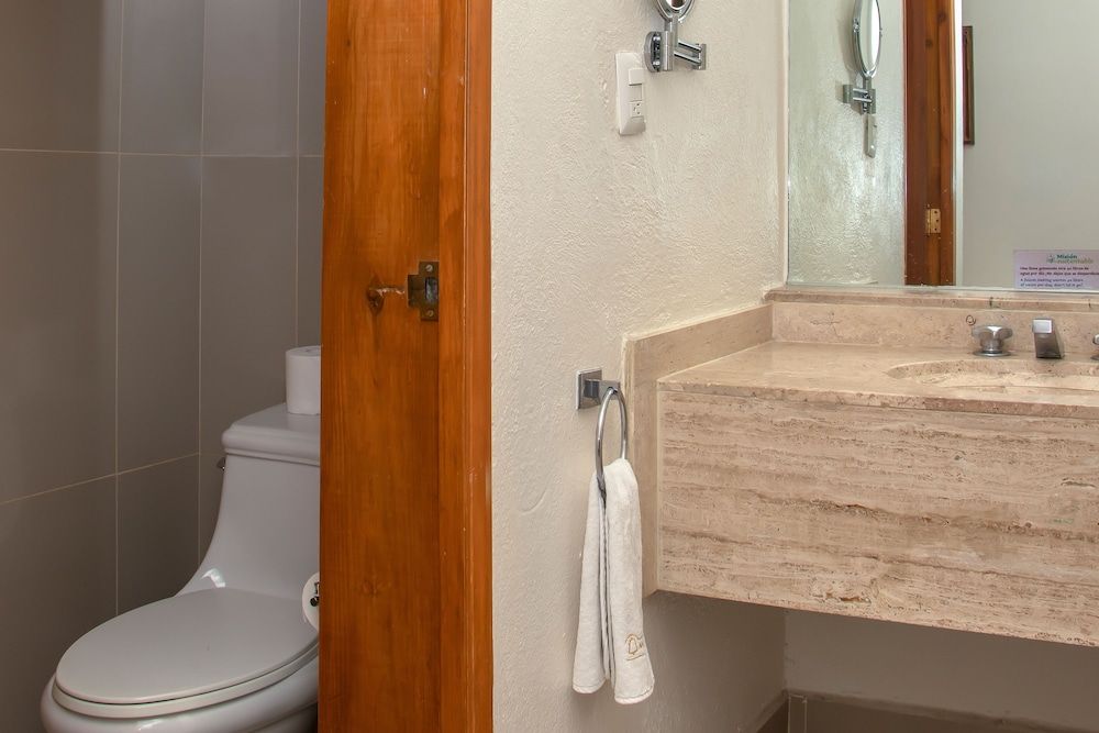 Hotel Misión Grand Juriquilla Grand Room, 2 Double Beds (Deluxe) 4