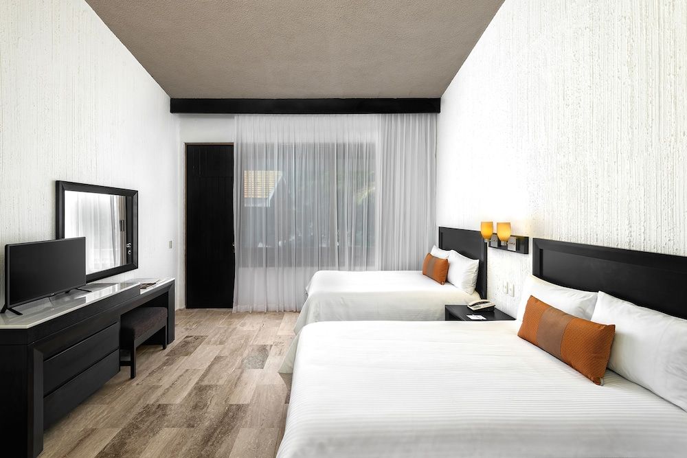 El Cid Granada Studio 2