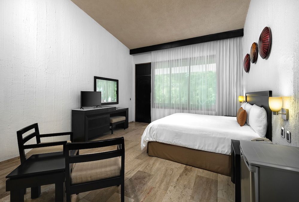 El Cid Granada One Bedroom Suite 5