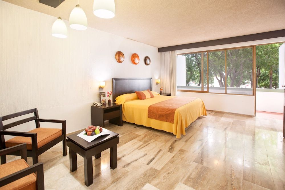 El Cid Granada One Bedroom Suite 3