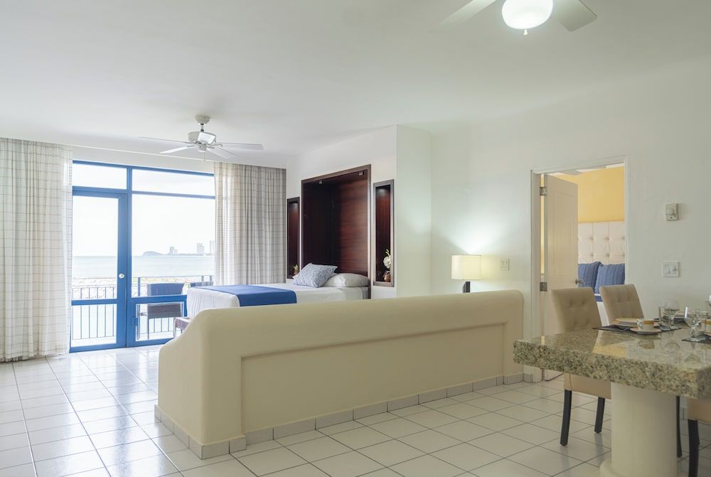 El Cid Marina Beach Hotel One Bedroom Suite 2