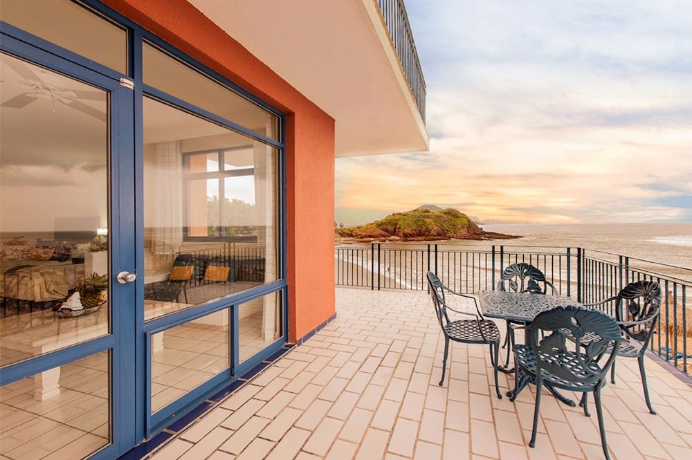 El Cid Marina Beach Hotel One Bedroom Suite 4