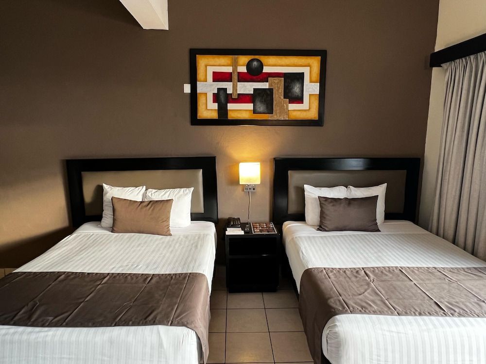 Hotel La Siesta Malecón Standard Room, 2 Double Beds, Ocean View 3