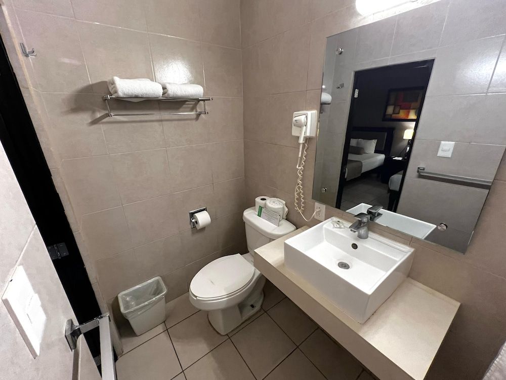 Hotel La Siesta Malecón Standard Room, 2 Double Beds 5