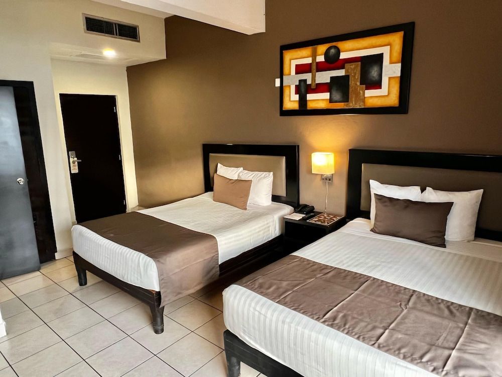 Hotel La Siesta Malecón Standard Room, 2 Double Beds, Ocean View 2