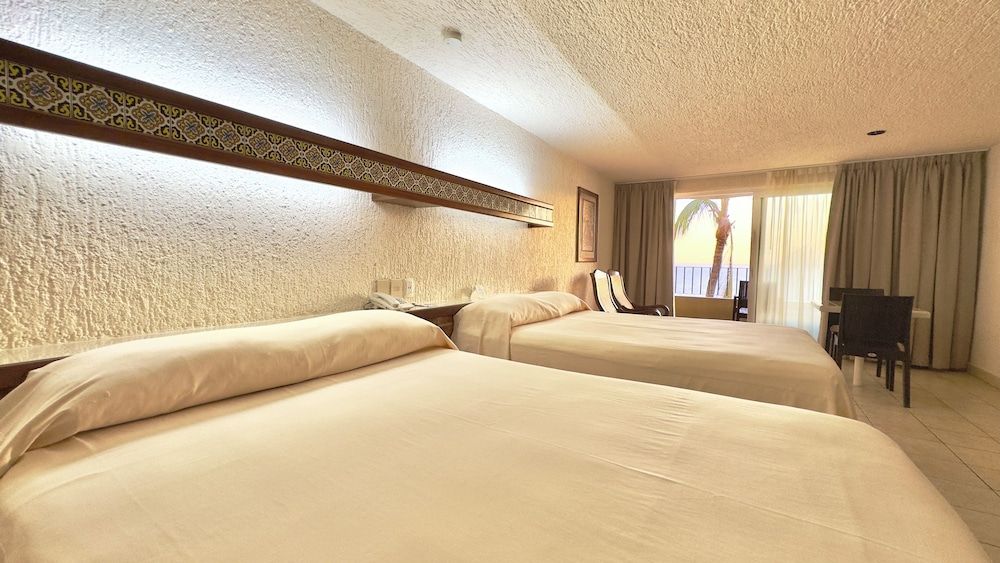 Hotel Playa Mazatlan Habitacion Estandar Vista al Mar solo hospedaje 4