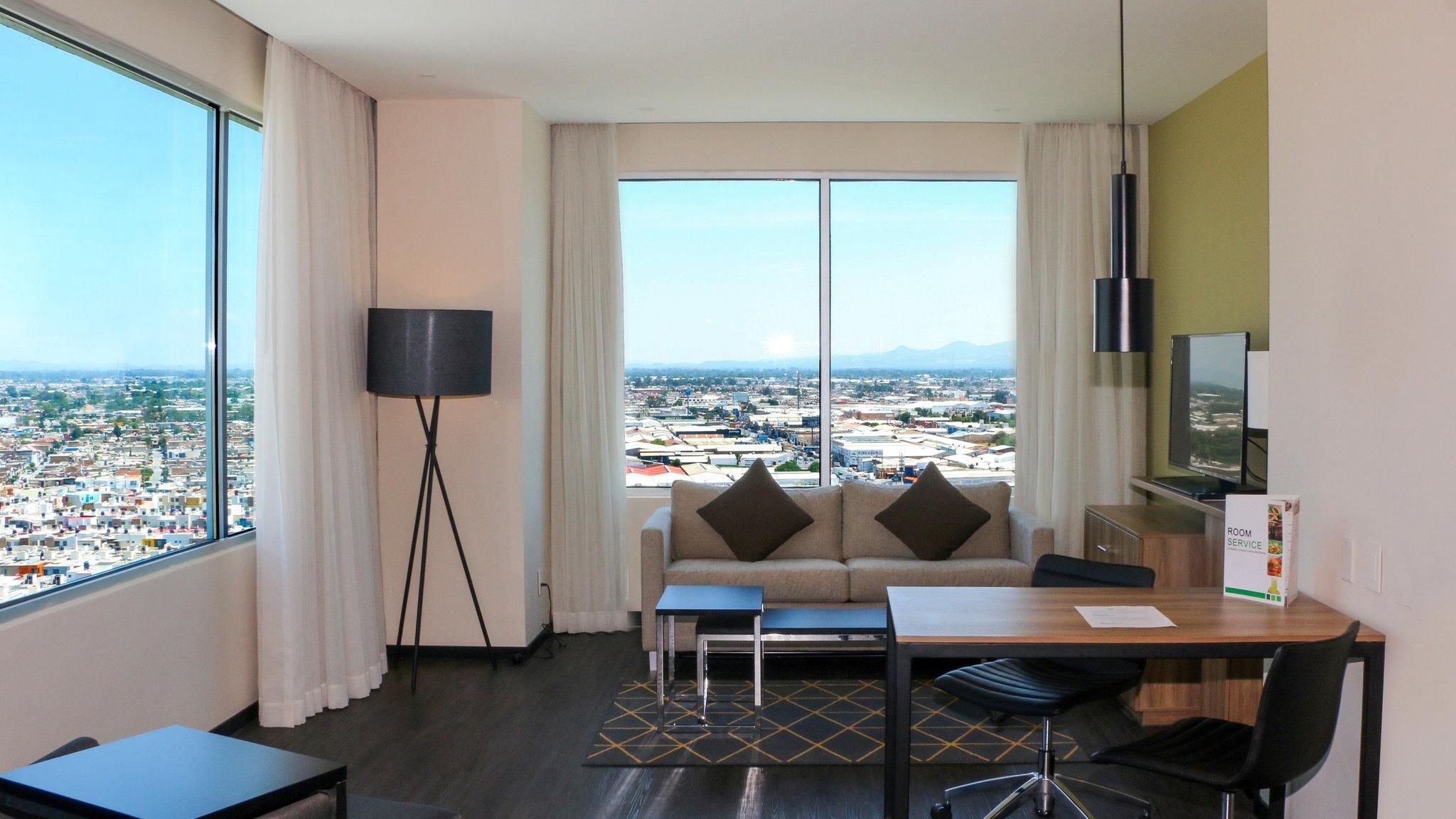 1 King Suite City View