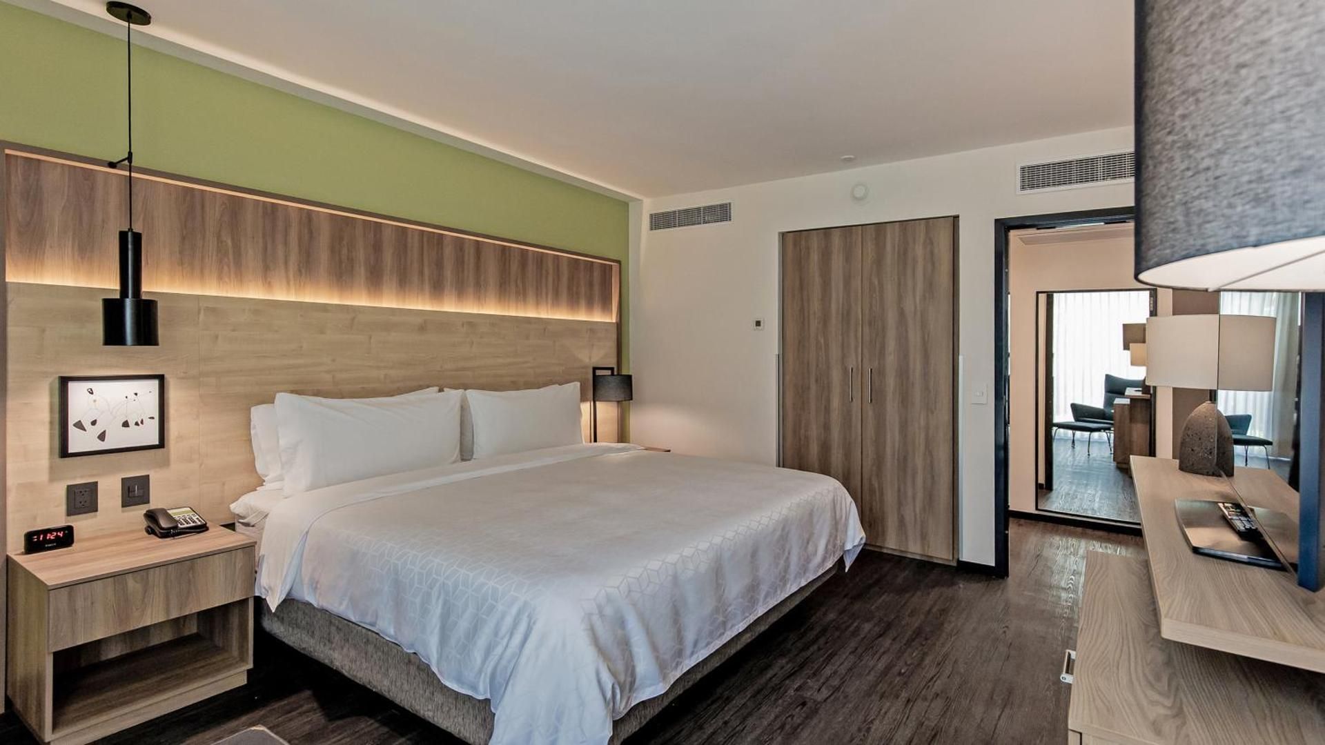 King Suite with Courtyard Access