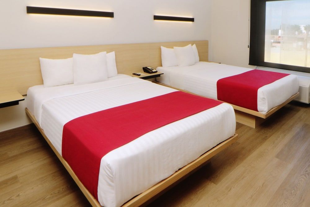 City Express by Marriott Nuevo Laredo Room, 2 Double Beds 4