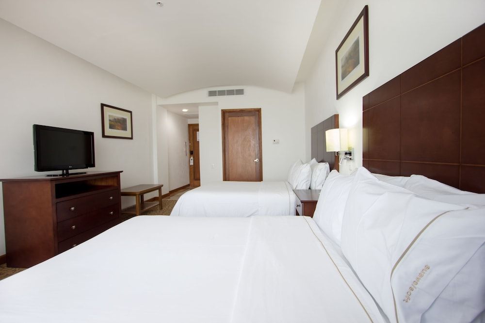 Standard Room, 2 Double Beds, City View