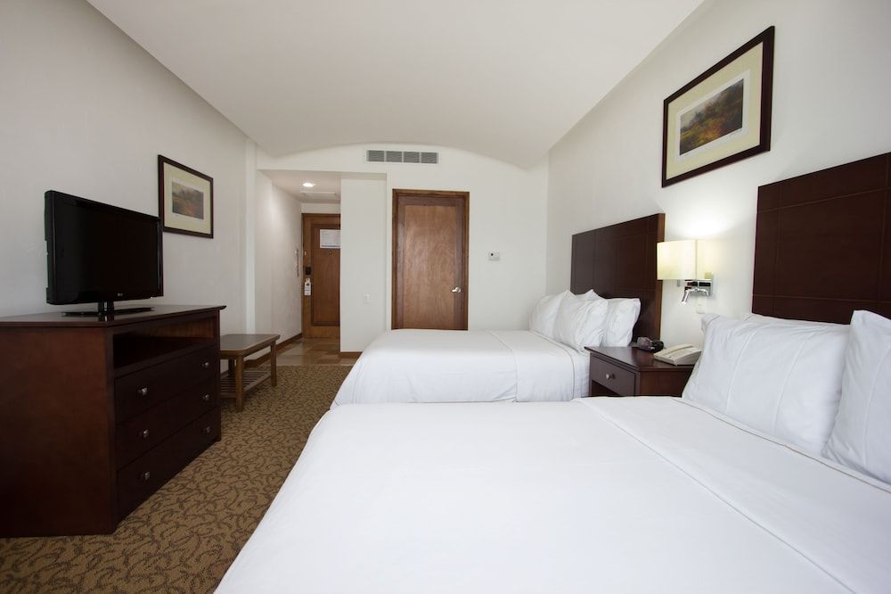 Standard Room, 2 Double Beds, City View