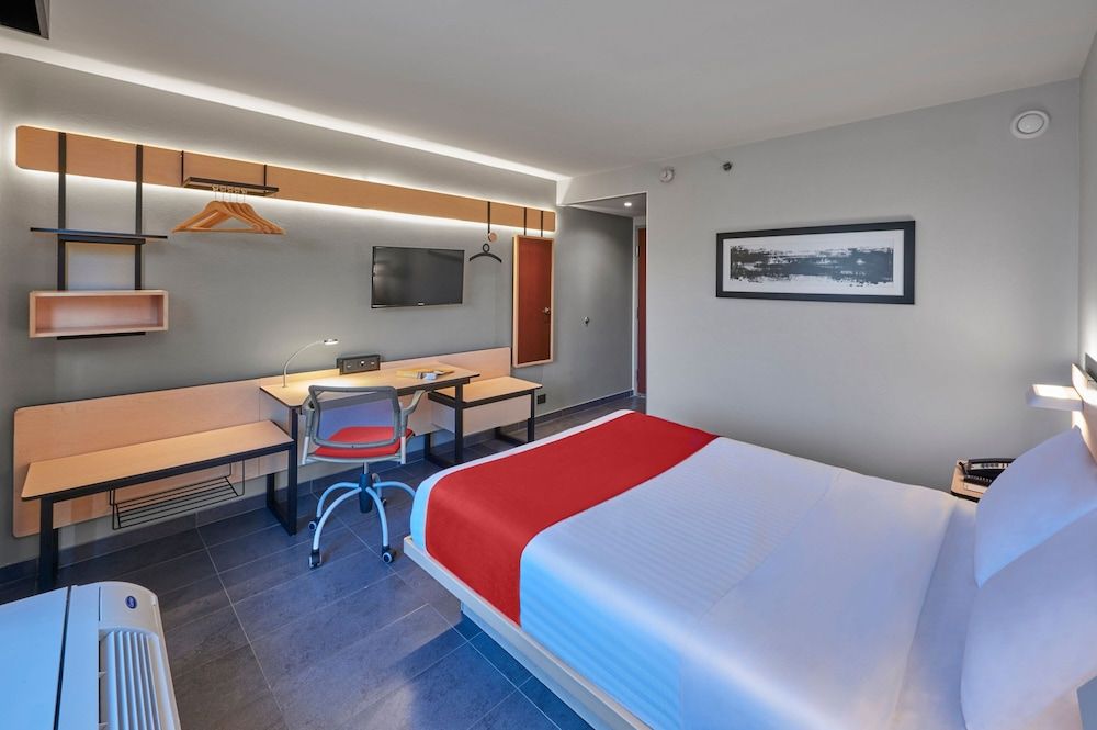 City Express by Marriott Tampico Room, 1 Queen Bed 2