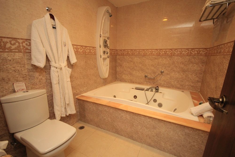 Gran Hotel Diligencias Master Suite 7
