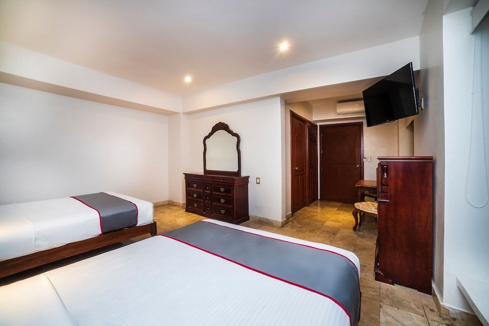 Hotel Imperial Standard Room, 2 Double Beds 3