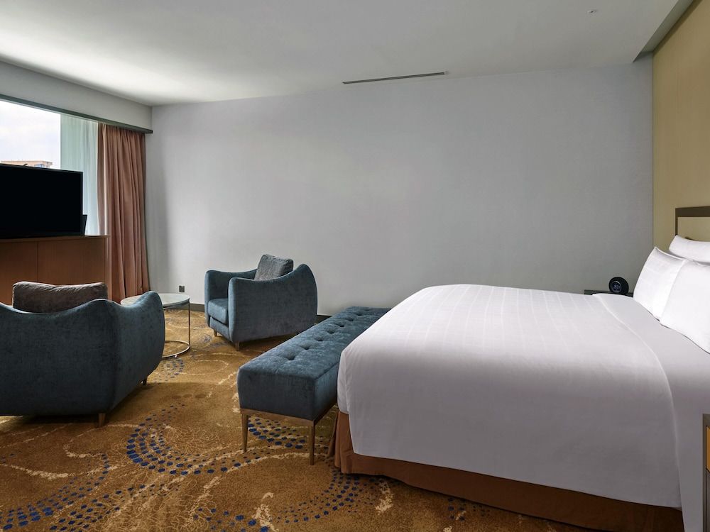 Club Penthouse, 1 King Bed, Club Lounge Access