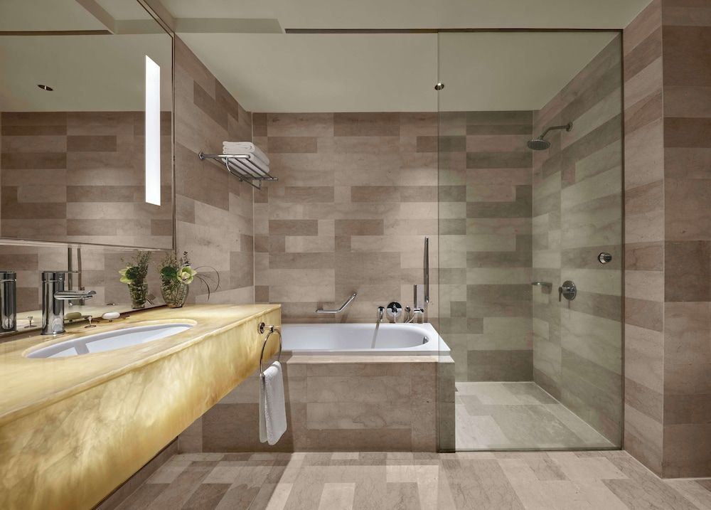 undefined Traders Hotel Kuala Lumpur 9