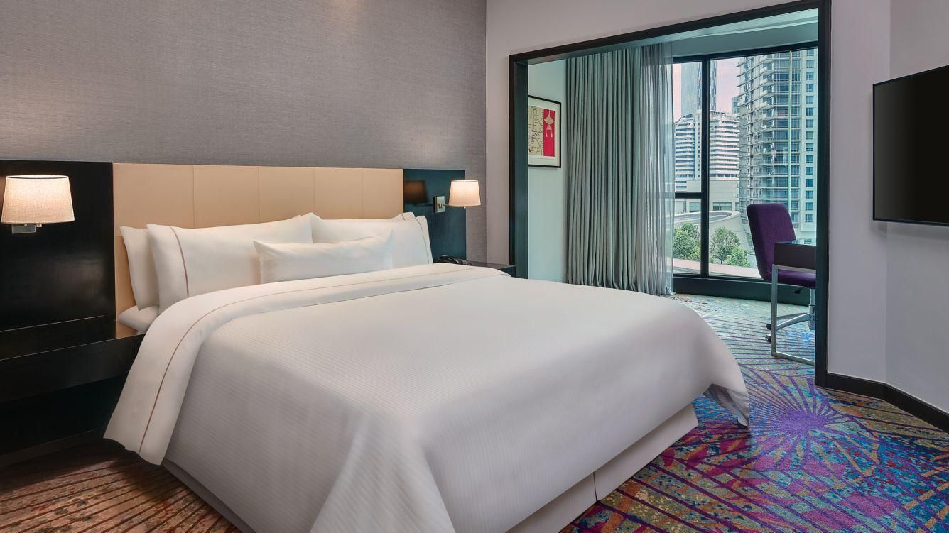 club king, club lounge access, guest room, 1 king, high floor