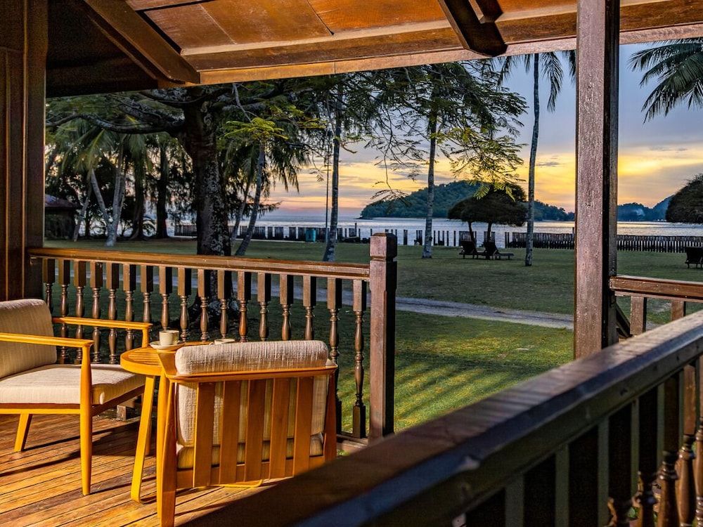 Island View Twin