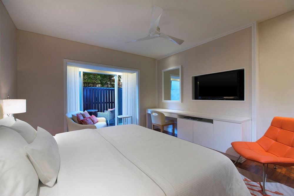 Room, 2 Twin Beds, Patio
