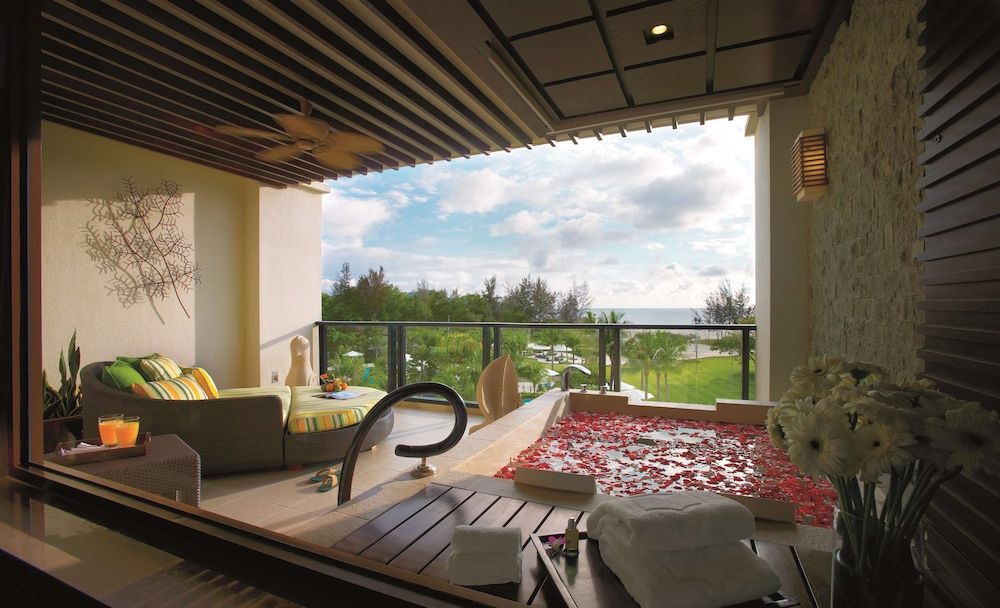 Junior Suite, 1 King Bed, Sea View