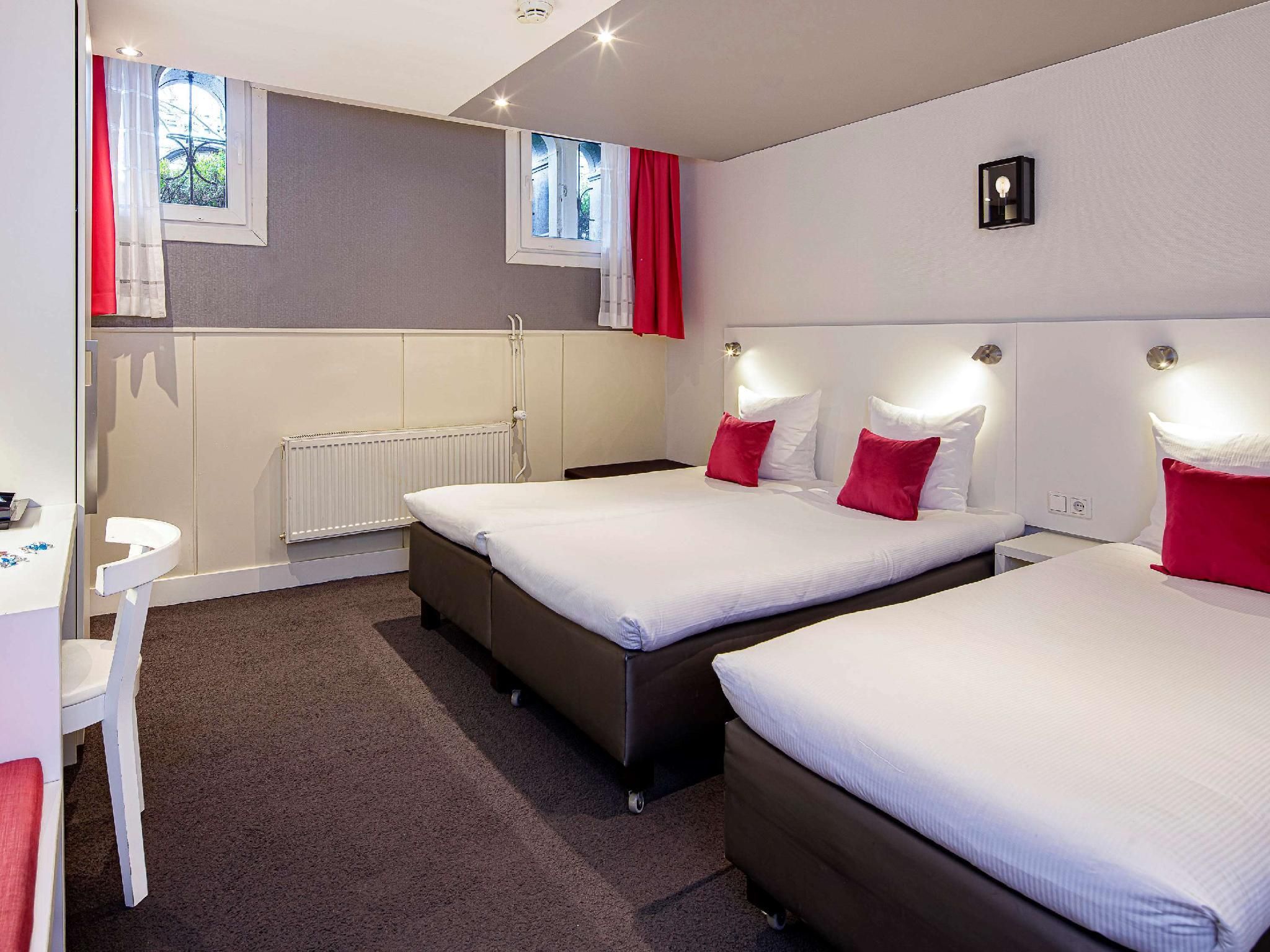 undefined ibis Styles Amsterdam Amstel 2