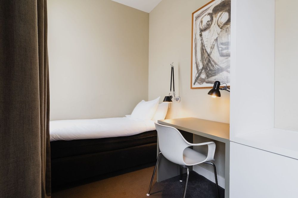 Hotel Roemer Triple Room, Annex Building 6