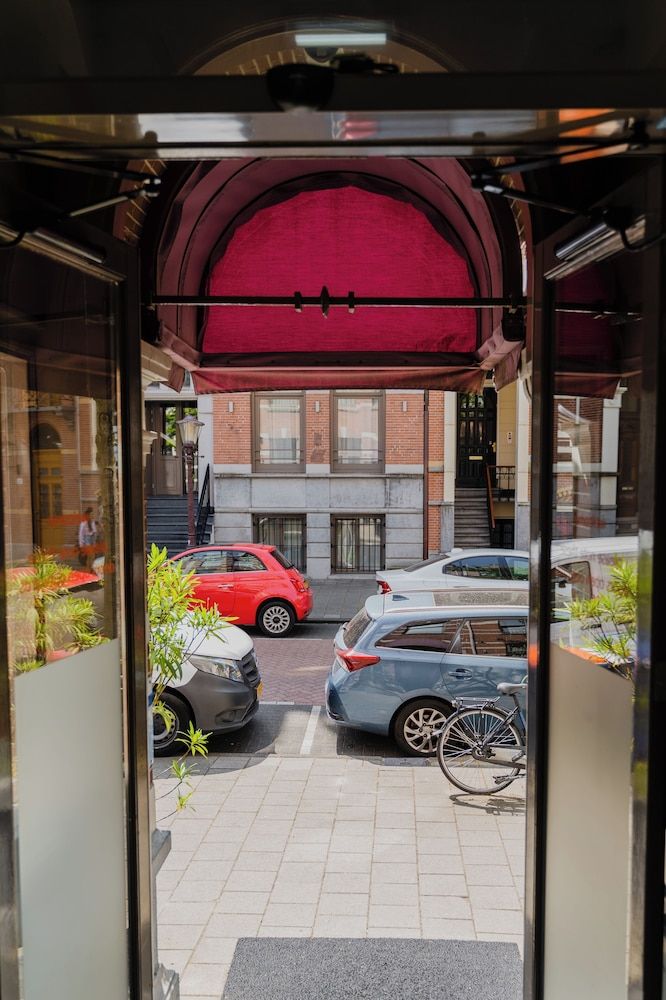 undefined Hotel Roemer 8